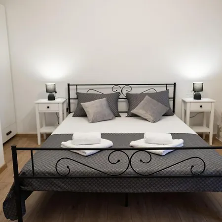 Holiday home Vrkic With Hot Tub Omis